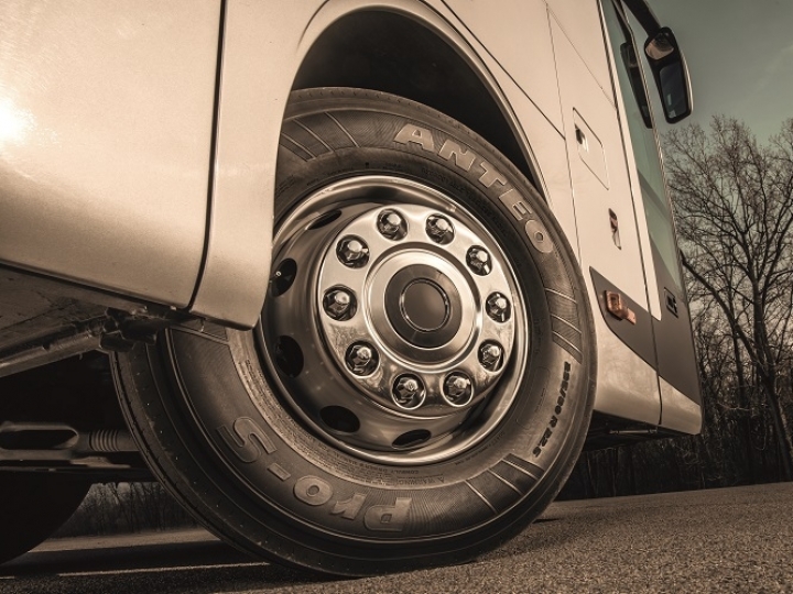 Prometeon leva mais de 35 pneus agro e truck para a edição 2019 da Agrishow