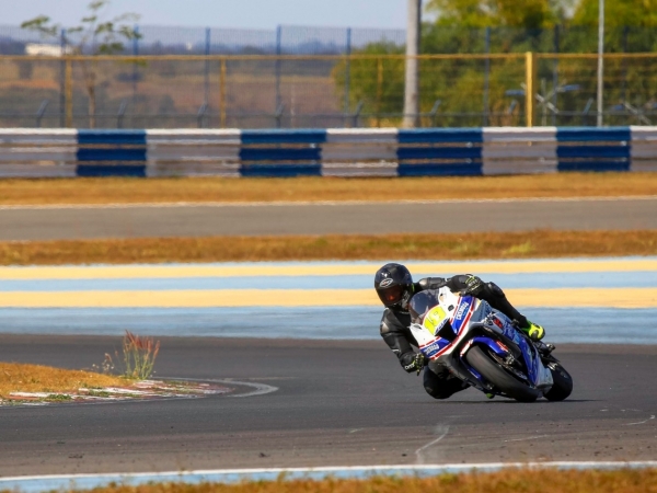 Guto se destacou, venceu mais uma e mira liderança do SuperBike (Sampafotos/Divulgação)