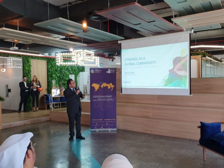 UNICA promove etanol brasileiro nos Emirados Árabes