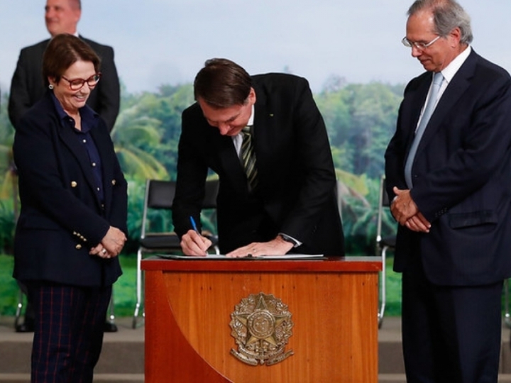Governo assina MP com medidas econômicas para ajudar produtores rurais