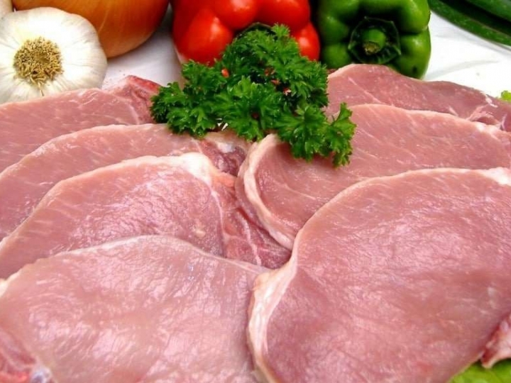 Carne suína ganha espaço no mercado, custando 1/3 da carne bovina