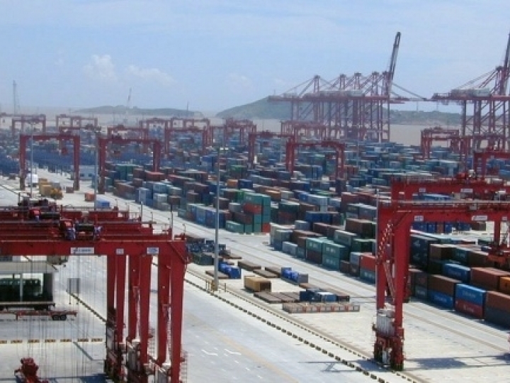 Exportações da China se recuperam; cenário obscuro