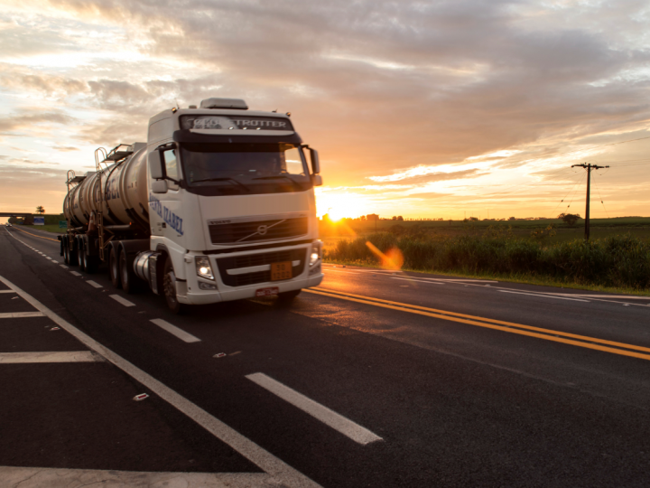Tecnologia permite alertar motoristas do setor de agronegócios sobre sono e demais perigos nas vias