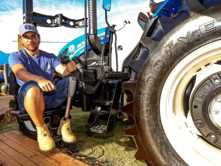 Trator acessível da New Holland conquista prêmio nacional