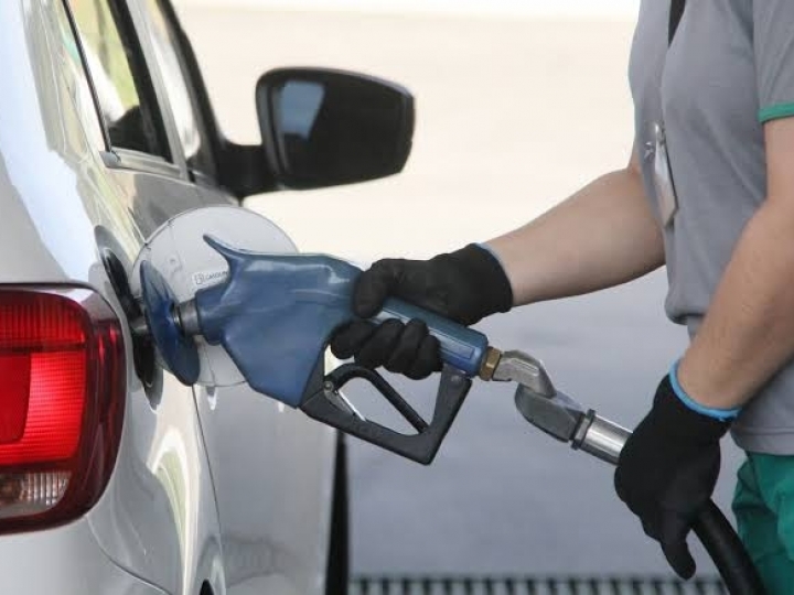 Gasolina fica mais cara na Região Sudeste e mantém alta por 6 meses consecutivos