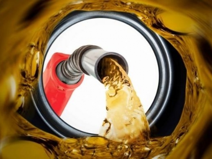 Preço da gasolina sobe sete centavos na quinzena