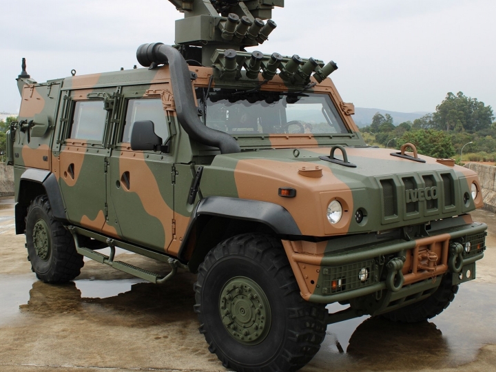 Iveco Defence Vehicles entrega a primeira unidade do LMV-BR para o Exército