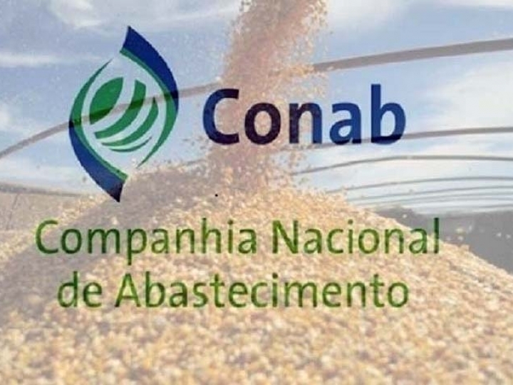 Ministra da Agricultura empossa novo presidente da Conab