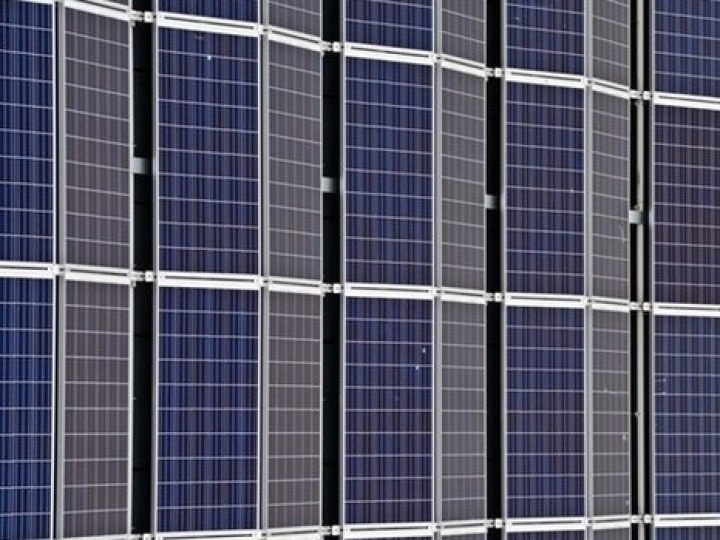 Fabricante de módulos fotovoltaicos monta força-tarefa para atender demandas  do Plano Safra