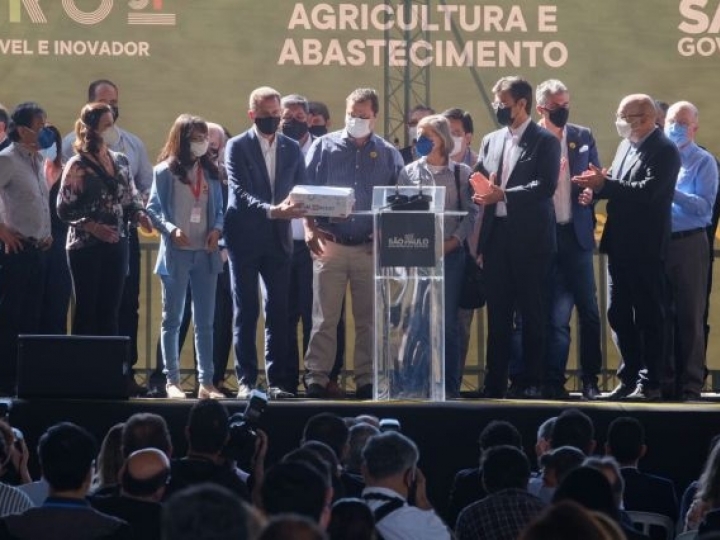 Estado confirma parceria com empresa para nova biotecnologia de cultura da soja