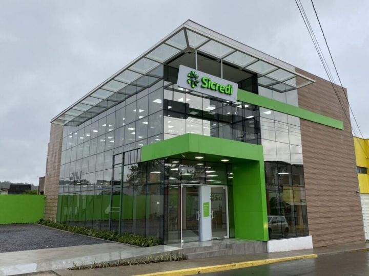 Sicredi alcança índice de satisfação recorde com associados