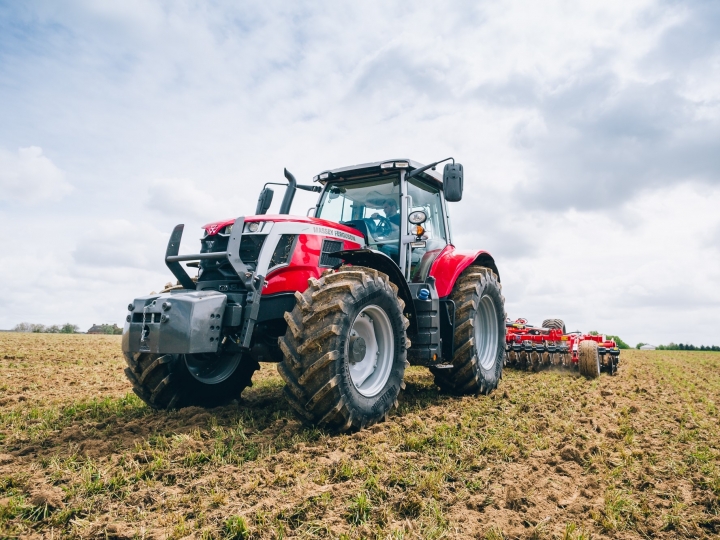 Massey Ferguson lança sete novas máquinas e serviços inteligentes 