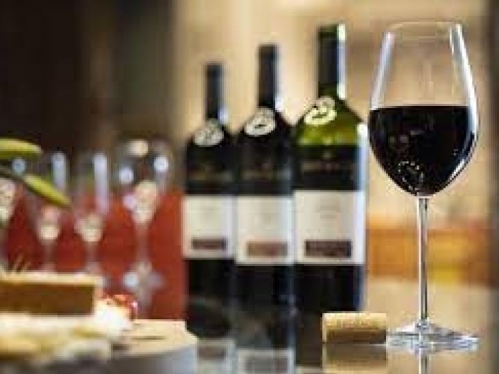 Venda de vinhos finos foi a que mais cresceu em outubro