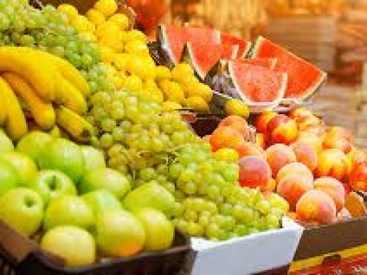 Redução na demanda por frutas favorece preços baixos