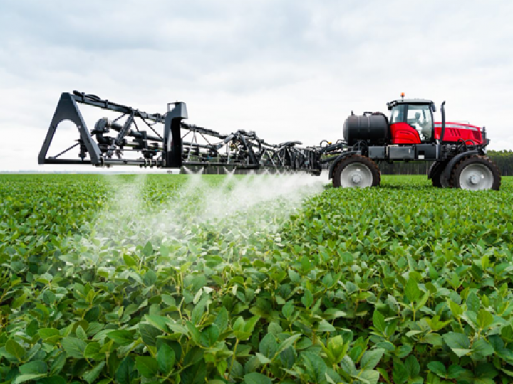 Novo pulverizador é destaque da Massey Ferguson na Coopercitrus Expo 2022