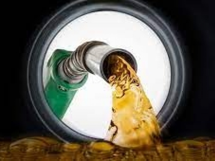 Preço do diesel fecha com alta de 36,4% no primeiro semestre do ano e passa a gasolina pela primeira vez em 12 anos