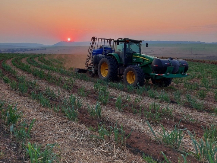 Startup produz implemento inédito que reduz em até 40% os custos  de tratos da cana soca