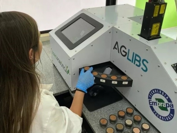 AGLIBS, parceria entre a Embrapa Instrumentação e a Agrorobótica, utiliza a tecnologia certificada internacionalmente. Foto: Imagem cedida pela Agrorobótica