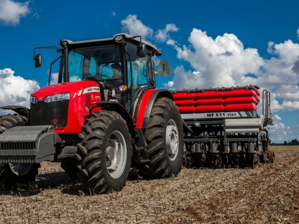 Trator Massey Ferguson foi o primeiro equipamento agrícola do Brasil a ter o Renagro. Foto: Divulgação