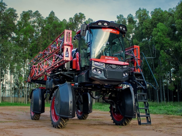 Pulverizador autopropelido Avola tem como diferencial a telemetria. Foto: Divulgação