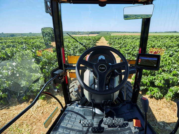 Solução da Massey Ferguson permite que agricultor use piloto automático em todas as máquinas 