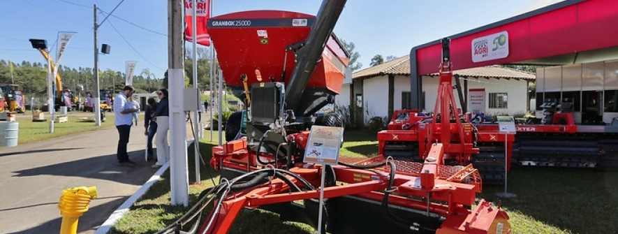 Lançamentos de máquinas agrícolas movimentam a AgroBrasília 2024