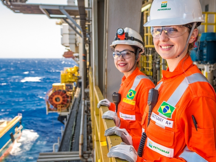 Petrobras assina contratos de R$ 2,9 bilhões para projetos no pré-sal