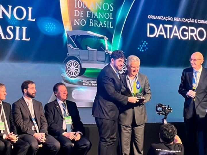 Jalles: Otavinho é homenageado pela contribuição ao etanol no Brasil