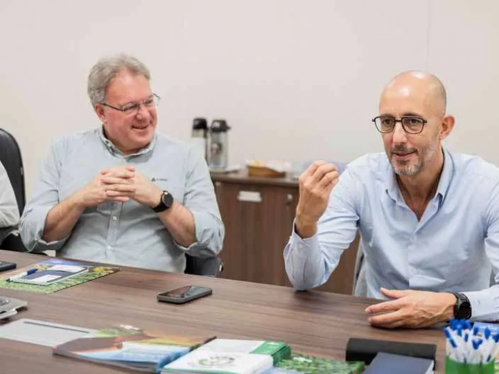 Gaël Hili, novo CEO global da ADAMA faz primeira visita ao Brasil