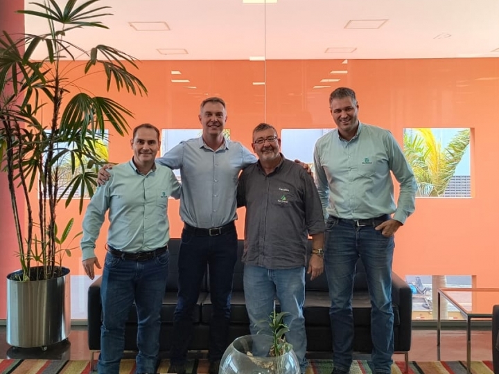 Hoje a minha visita foi ao meu amigo e irmão Rafael, Gerente de manutenção Industrial e Agrícola da Usina São Manoel e sua Equipe