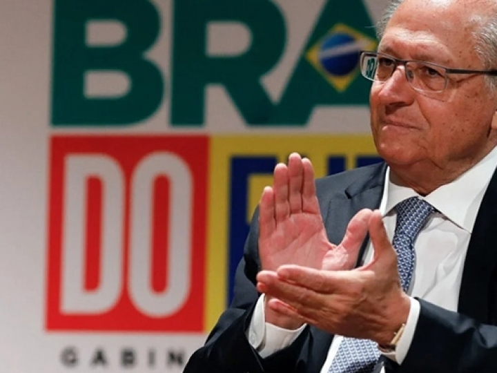 Tarifaço de Trump: Alckmin vai conversar nesta quinta com secretário do Comércio dos EUA