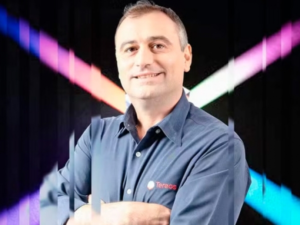 Everton Carpanezi, diretor de operações agroindustriais da Tereos Foto: Divulgação/Arte Época Negócios