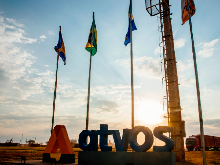 Atvos assina MoU com NetZero para desenvolver projeto de biochar em Goiás