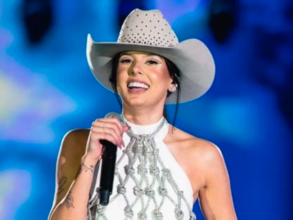 Ana Castela durante apresentação | Foto: Rede social