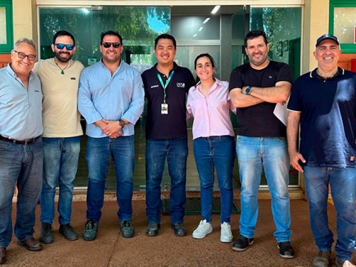 Comitiva argentina visita Usina Vertente em ação da Expedição UDOP