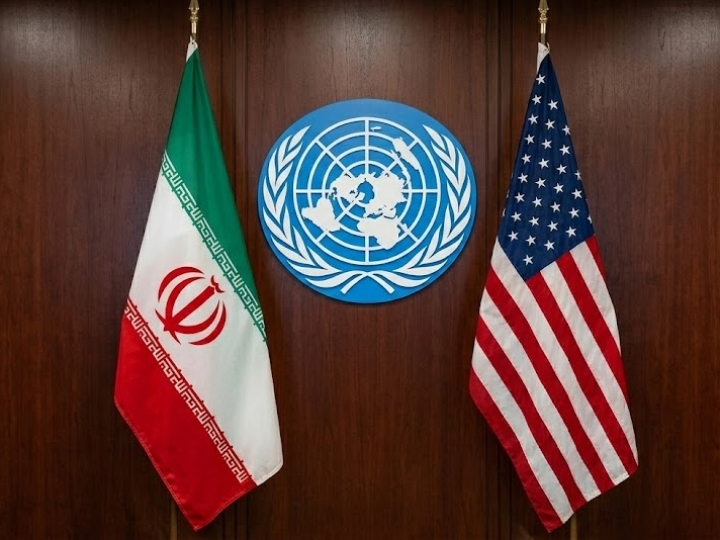 Irã e EUA trocam ataques aéreos após Trump negar relato sobre acordo de Ormuz